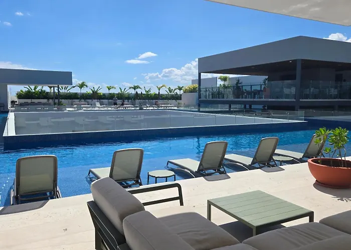 Apartment Playa's Golden Area -- Casa Omega 2br 2ba Tropical Retreat, Beach, Infinite Pool, Gym *