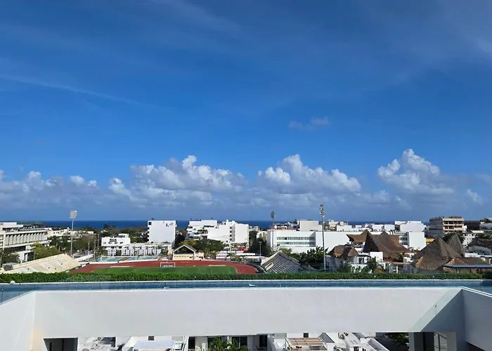 Playa's Golden Area -- Casa Omega 2br 2ba Tropical Retreat, Beach, Infinite Pool, Gym