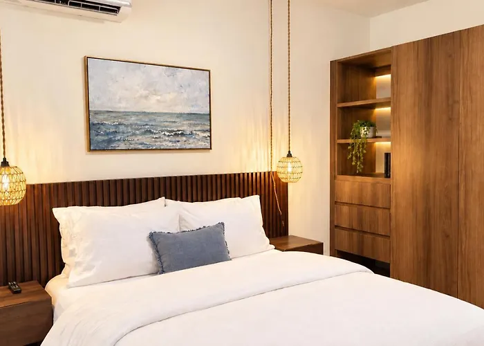 Apartamento Playa's Golden Area -- Casa Omega 2br 2ba Tropical Retreat, Beach, Infinite Pool, Gym Playa del Carmen